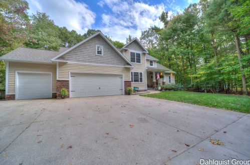 1626 Orshal Rd, Meskegon MI 49445-8804 exterior