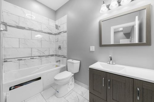 1872 Millard Ave, Chicago IL 60629-4349 exterior