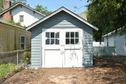 1433 Clinton Ave, Irvington NJ 07111-4247 exterior