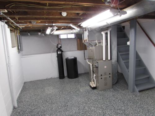 2203 Burdick St, Kalamazoo MI  49001-1876 exterior