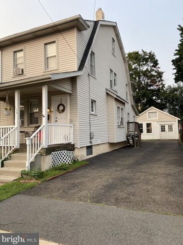 134 Austin Ave, Trenton, NJ 08629-1438