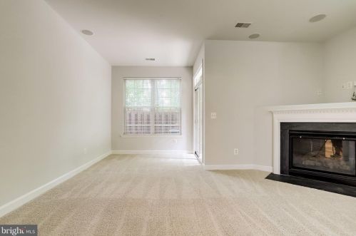 7541 Great Swan Ct, Alexandria VA 22306-2275 exterior