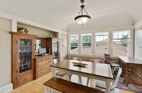 556 61, Milwaukee WI 53213-4166 exterior