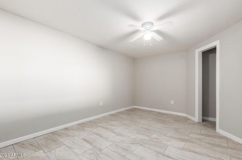 6110 Earll Dr, Phoenix AZ 85033-5841 exterior