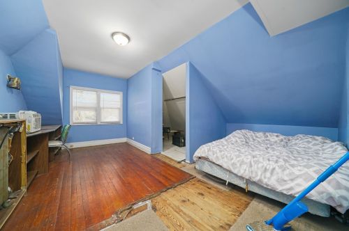 5034 Wolfram St, Chicago IL 60618-7411 exterior