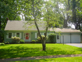 91 Hillhurst Ln, Rochester, NY 14617-1943