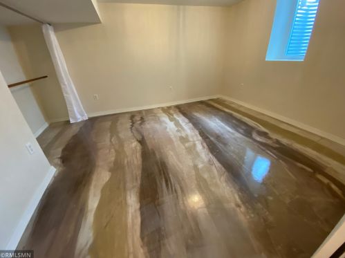 1629 Hazel St, Saint Paul MN 55119-4231 exterior