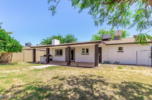 1326 Ivanhoe St, Chandler AZ  85225-5319 exterior