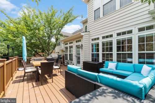 6802 Morning Brk Ter, Alexandria VA 22315-6117 exterior