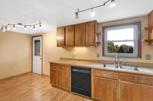 1255 Chestnut St, Monaca PA 15061-1042 exterior