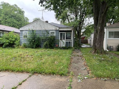 12524 Elizabeth St, Chicago, IL 60827-6109