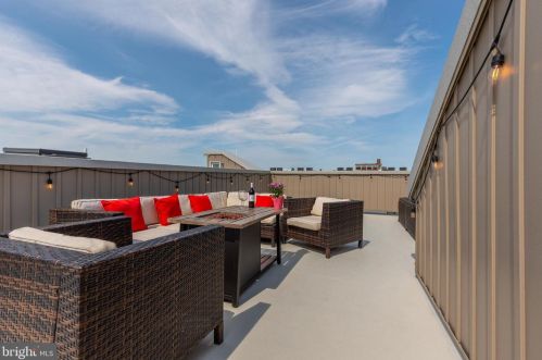 2123 Cumberland St, Philadelphia PA 19125-1718 exterior