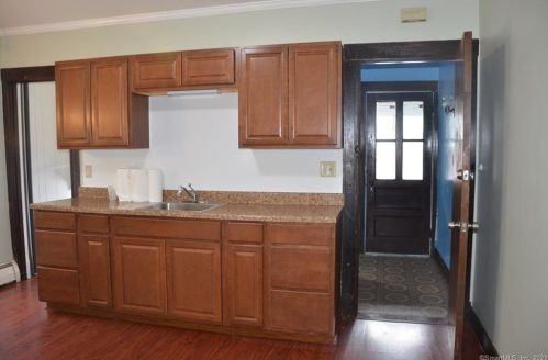 151 Park Rd, Hartford CT 06119-1751 exterior