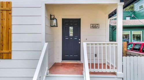 2517 4th St, Austin, TX 78702-4711