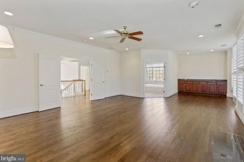 5802 Bent Twig Rd, Mc Lean VA 22101-1806 exterior