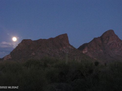 2421 Double O Pl, Tucson AZ 85713-6717 exterior