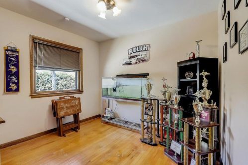 9438 Montana Ave, Milwaukee WI 53227-3324 exterior