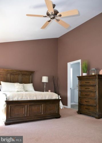 52 Steeplechase Cir, Chester PA 19014-1463 exterior