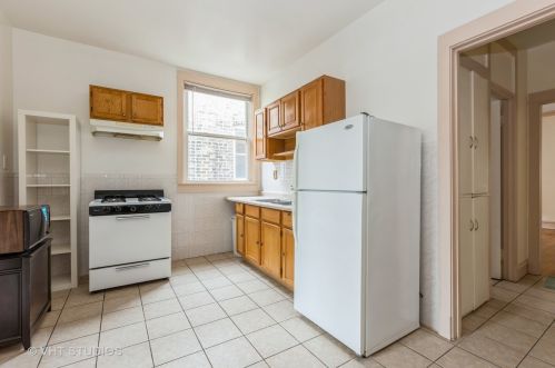 2610 Argyle St, Chicago IL 60625-2738 exterior