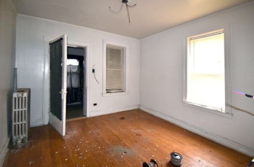 9053 Dante Ave, Chicago IL 60619-7913 exterior