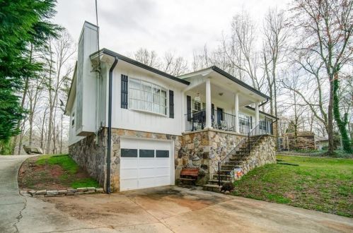 8245 Bennett Ln, Gainesville GA 30506-4068 exterior