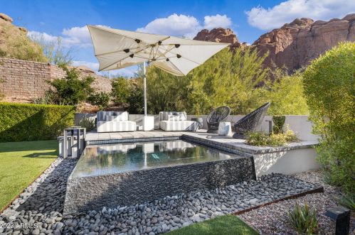 5841 Echo Canyon Cir, Phoenix AZ 85018-1243 exterior