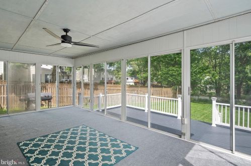 717 Snowdon Ln, Glen Burnie MD 21061-4824 exterior