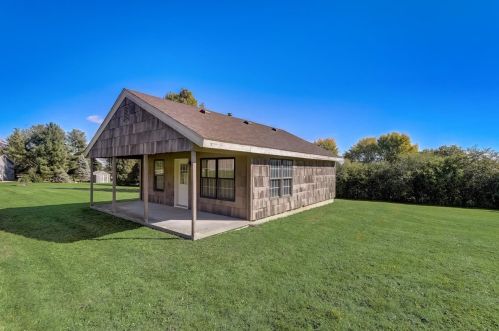 4714 Billingsgate Ln, Bull Valley IL 60098-8748 exterior