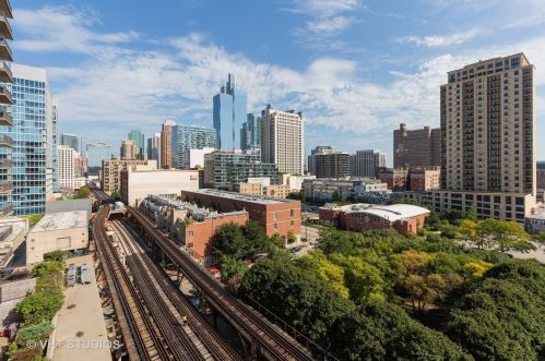 1503 State St, Chicago IL 60605-3606 exterior