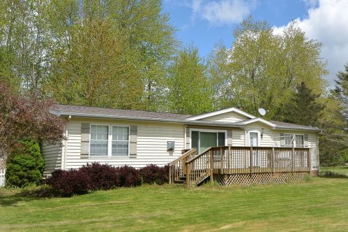 4245 Lakeview Dr, Allegan, MI 49010-9370