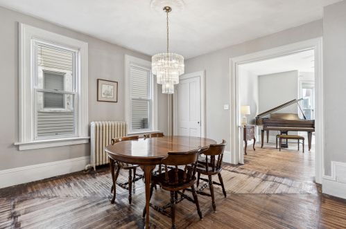 1672 Cass St, Milwaukee WI  53202-2053 exterior