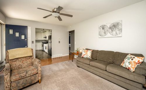 332 12 St, Plainwell MI 49080-1117 exterior