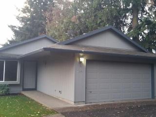 2301 110th Ave, Portland OR  97216-3212 exterior