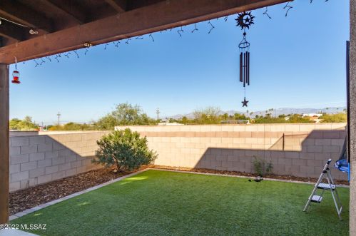 8770 Perry Park Cir, Tucson AZ  85730-1302 exterior