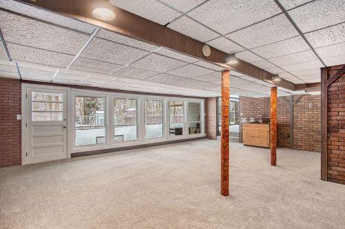 2161 Holliday Dr, Wyoming MI exterior