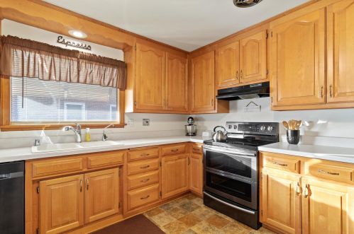 1417 22 St, Manitowoc WI 54220-5510 exterior