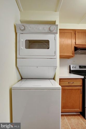 528 Gln Ct, Glen Burnie MD 21061-5013 exterior