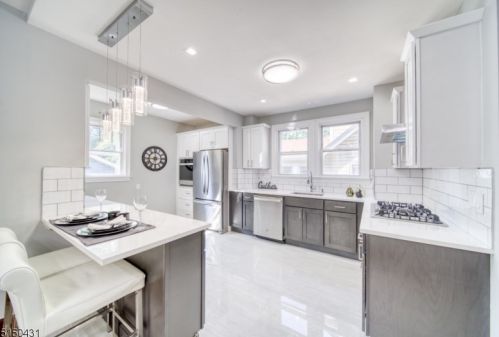 72 Hughes St, Maplewood NJ  07040-3304 exterior