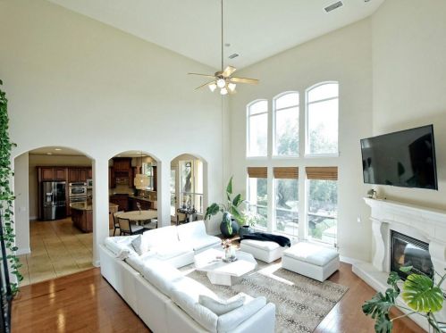 2201 Demona Dr, Austin TX  78733-1689 exterior