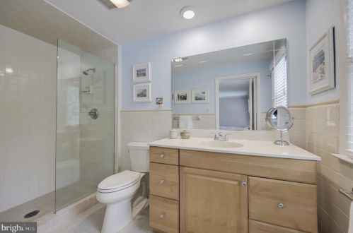 735 Hickory Ln, Berwyn PA 19312-1438 exterior