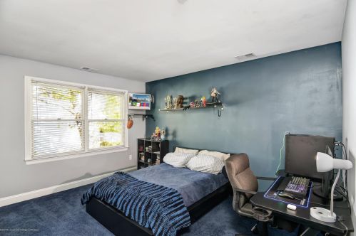 563 Constitution Dr, Jackson Twp NJ 08527-4331 exterior