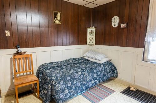 222 39 St, Pittsburgh PA 15201-1834 exterior