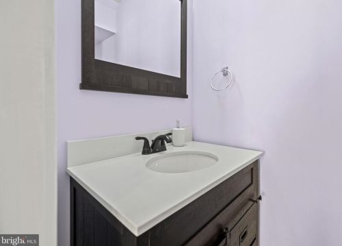 3923 Old Dominion Blvd, Alexandria VA 22305-1559 exterior