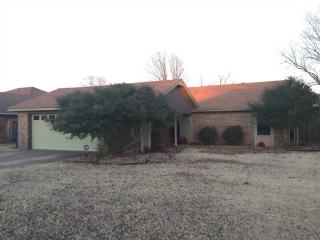 718 Carriage Dr, Duncan, OK 73533-2221