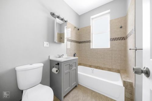 4039 Van Buren St, Chicago IL 60624-2747 exterior