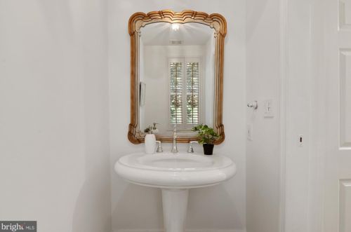 1429 Q St, Washington DC 20009-3808 exterior