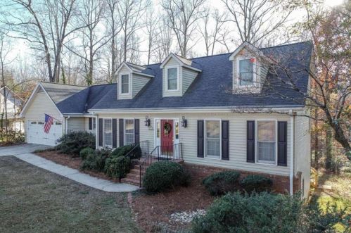 2559 Parker Trl, Gainesville GA 30506-1831 exterior