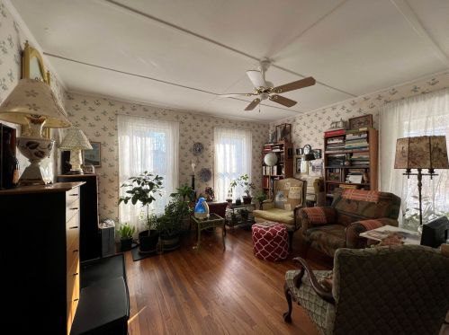 22 South St, Concord NH 03301-2664 exterior