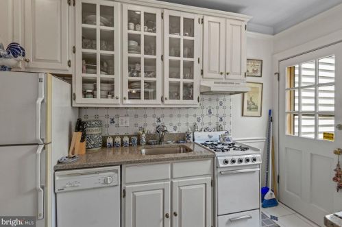 107 Harvard St, Alexandria VA 22314-2712 exterior