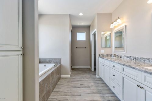 42510 10 Ave, Phoenix AZ 85086-0934 exterior